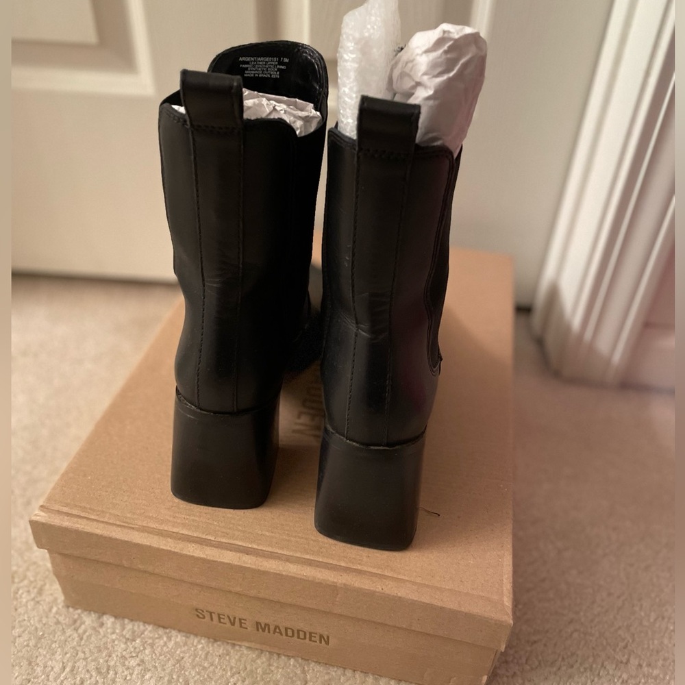 STEVE MADDEN Womens Black Pull Tab Argent Toe Block Heel Leather Chelsea 7.5 - Picture 3 of 8